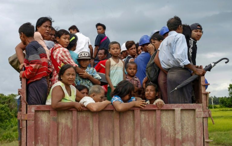 Image result for rohingya people flee myanmar to bangladesh